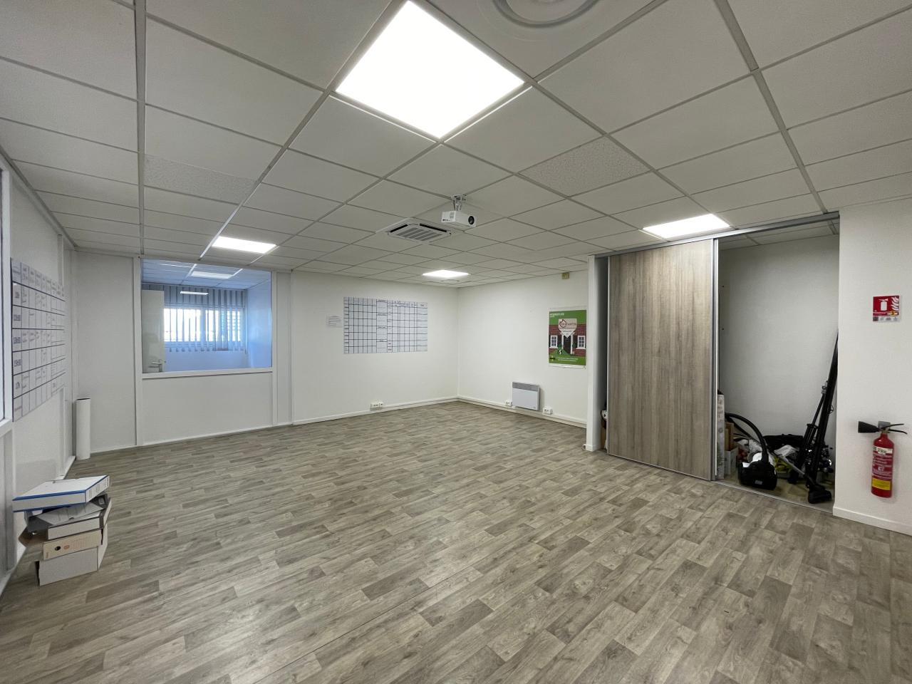 Local d'activité Le Petit-Quevilly 275m² Location local d'activité Le Petit-Quevilly Seine-Maritime OLACT2533756 9